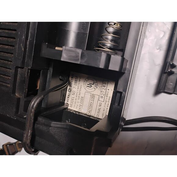 General Electric AM/FM Radio 7-2885F (Static When You Adjust Volume) - Picture 10 of 11